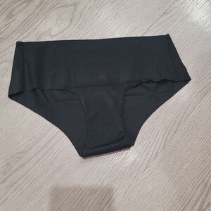 NWT Cheeky Seamless Underwear Mid Rise